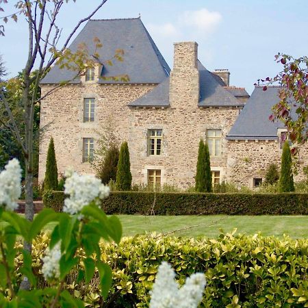 Gite Le Logis - Manoir Le Plessix Madeuc Corseul Eksteriør bilde
