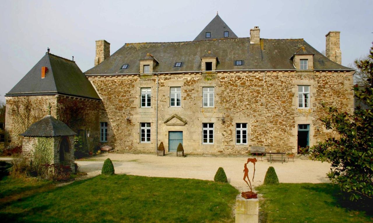 Gite Le Logis - Manoir Le Plessix Madeuc Corseul Eksteriør bilde
